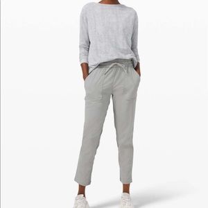 [Like a New]lululemon beyond studio pants size 4